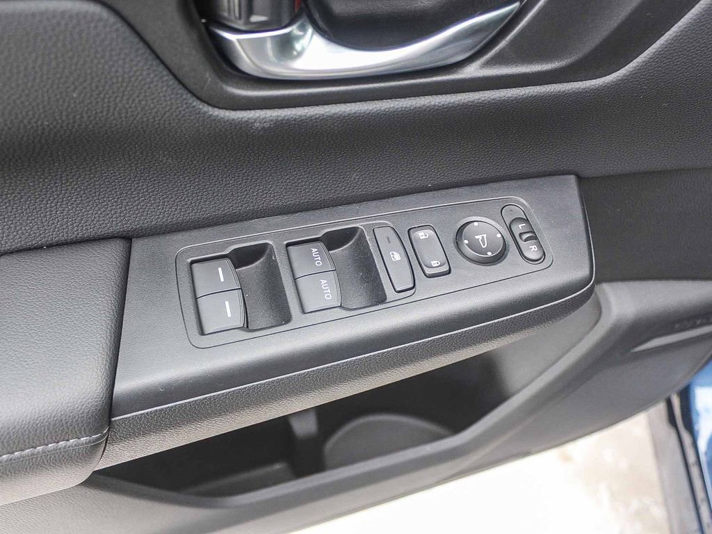 Certified 2025 Honda CR-V EX image 21