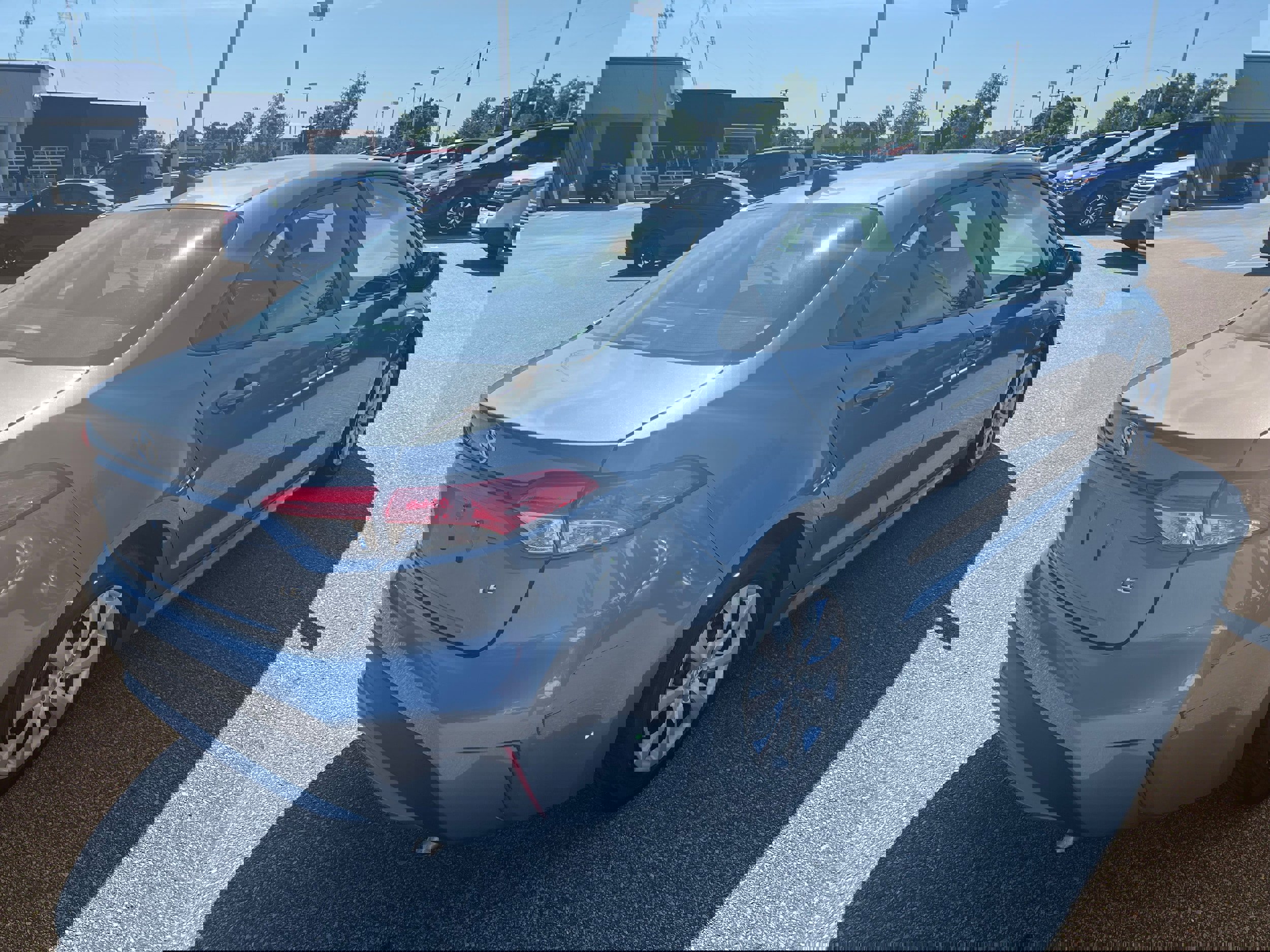 Used 2021 Toyota Corolla LE w/ Carpet Mat Package (TMS) image 7