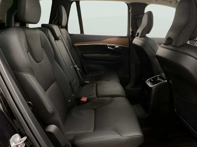 Used 2025 Volvo XC90 T8 Plus w/ Protection Package Premier AWD/4WD image 26