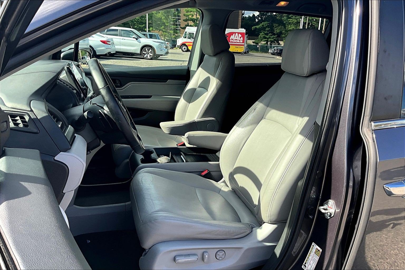 Used 2018 Honda Odyssey EX-L image 27