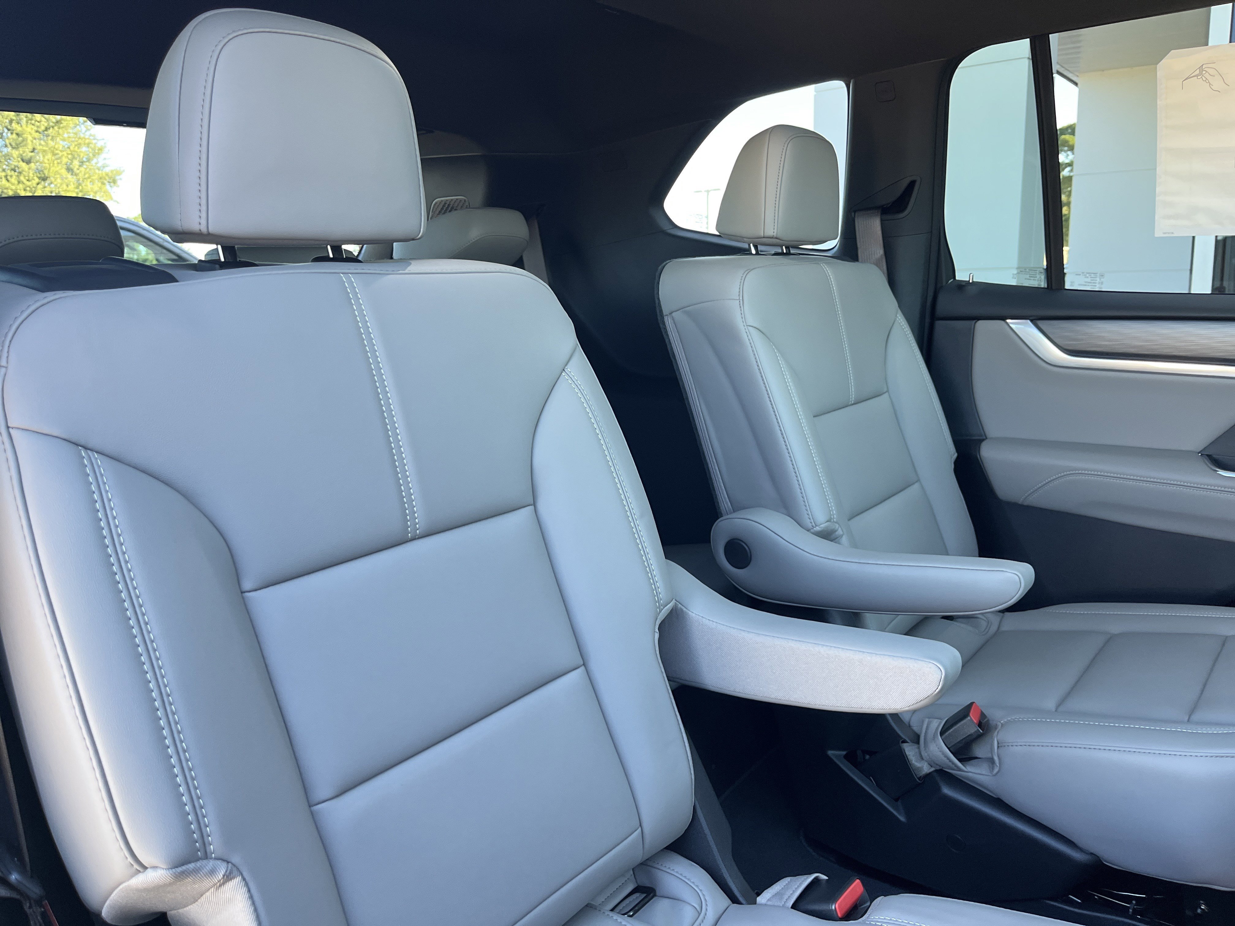 New 2026 GMC Acadia Elevation w/ Elevation Premium Package FWD image 17