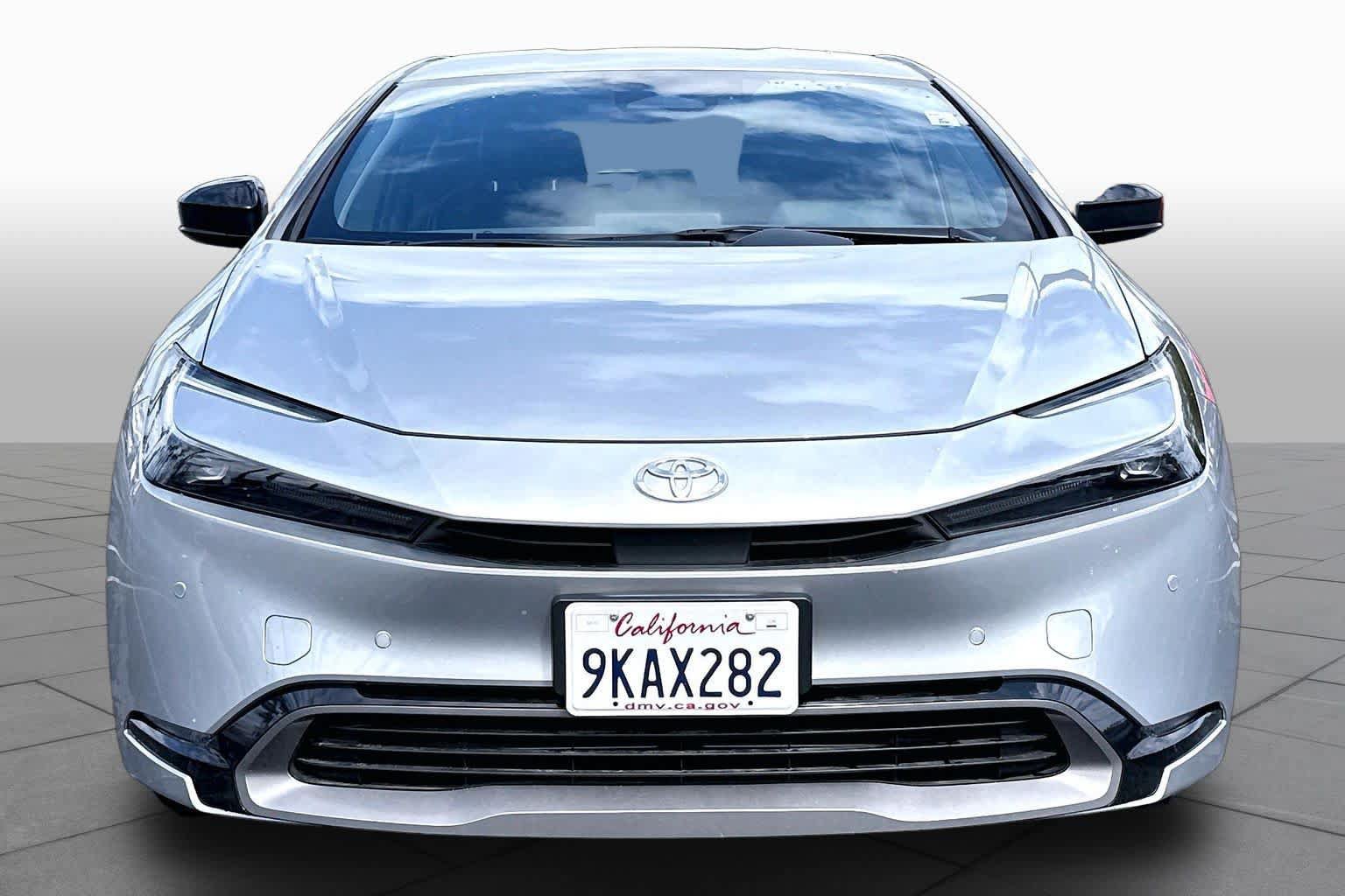 Certified 2024 Toyota Prius XLE FWD image 3