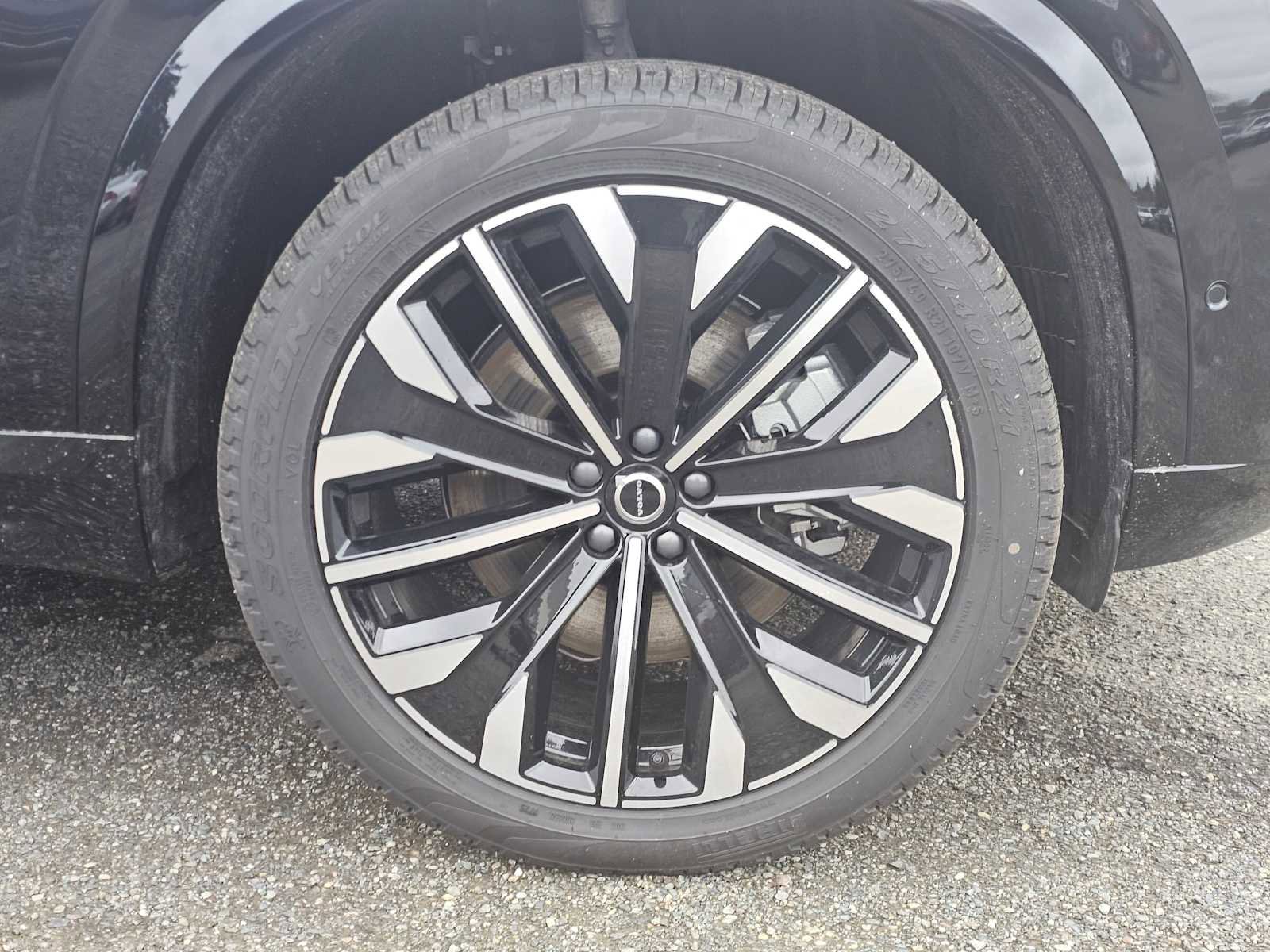 New 2026 Volvo XC90 T8 Ultra w/ Protection Package Premier image 9
