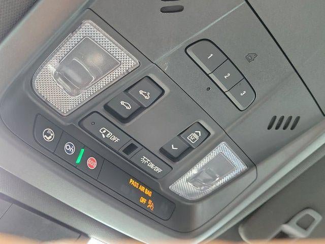 Certified 2023 Cadillac XT6 Luxury FWD image 30