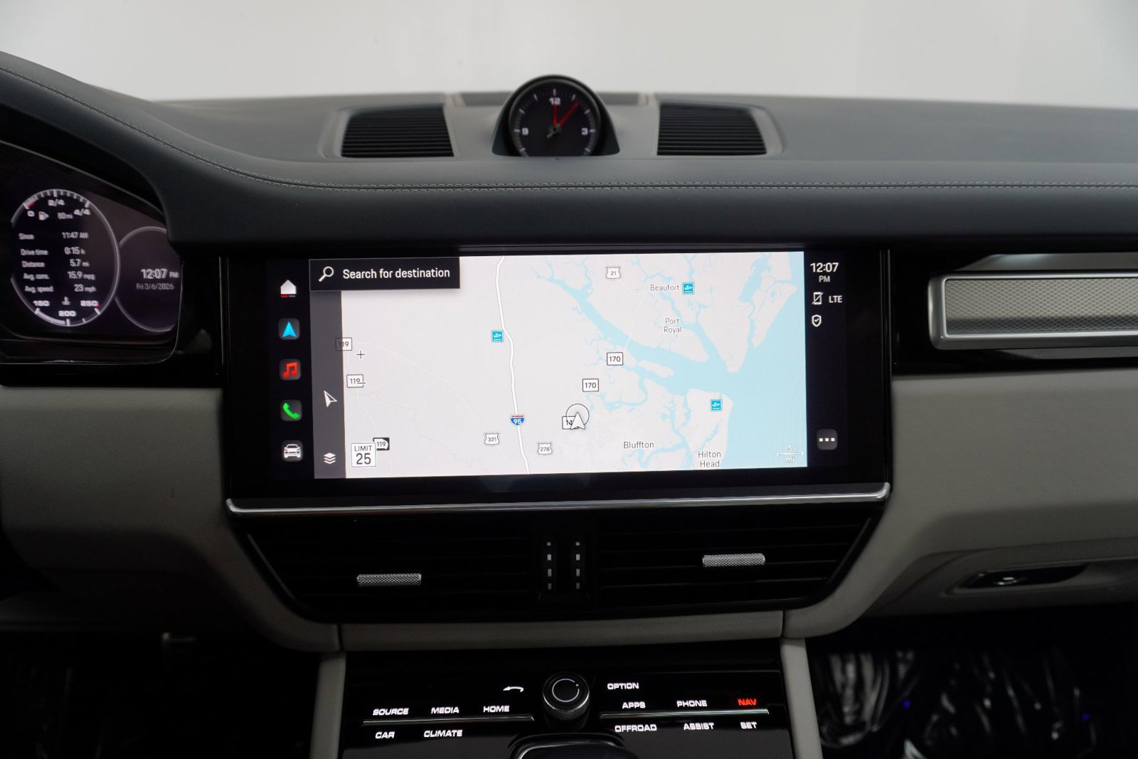 Certified 2023 Porsche Cayenne S image 27