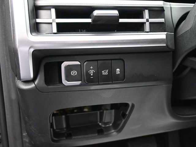 Used 2025 Hyundai Santa Fe SE FWD image 41