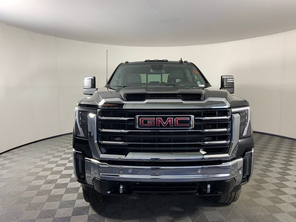 Used 2024 GMC Sierra 3500 SLT w/ SLT Convenience Package image 4