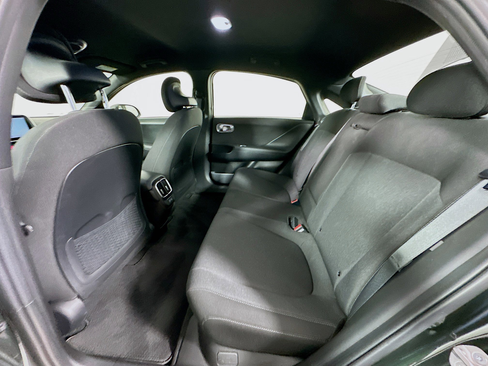 Used 2024 Hyundai Ioniq 6 SE image 27