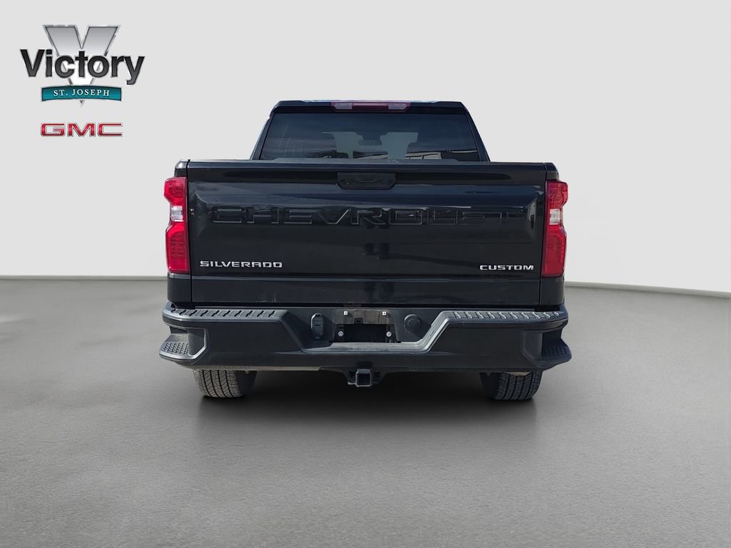 Used 2023 Chevrolet Silverado 1500 Custom image 16