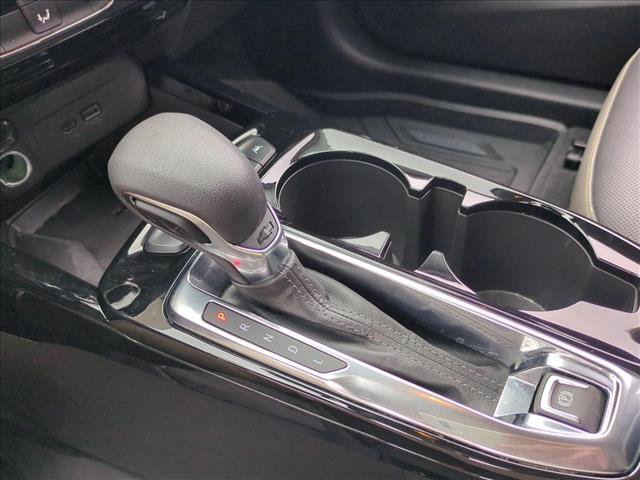 Used 2025 Chevrolet Trax ACTIV w/ Sunroof Package FWD image 12