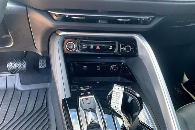 Used 2025 Audi Q5 Premium w/ Convenience Package AWD/4WD image 26