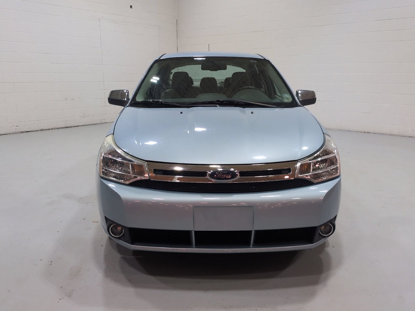 Used 2009 Ford Focus SEL FWD image 8