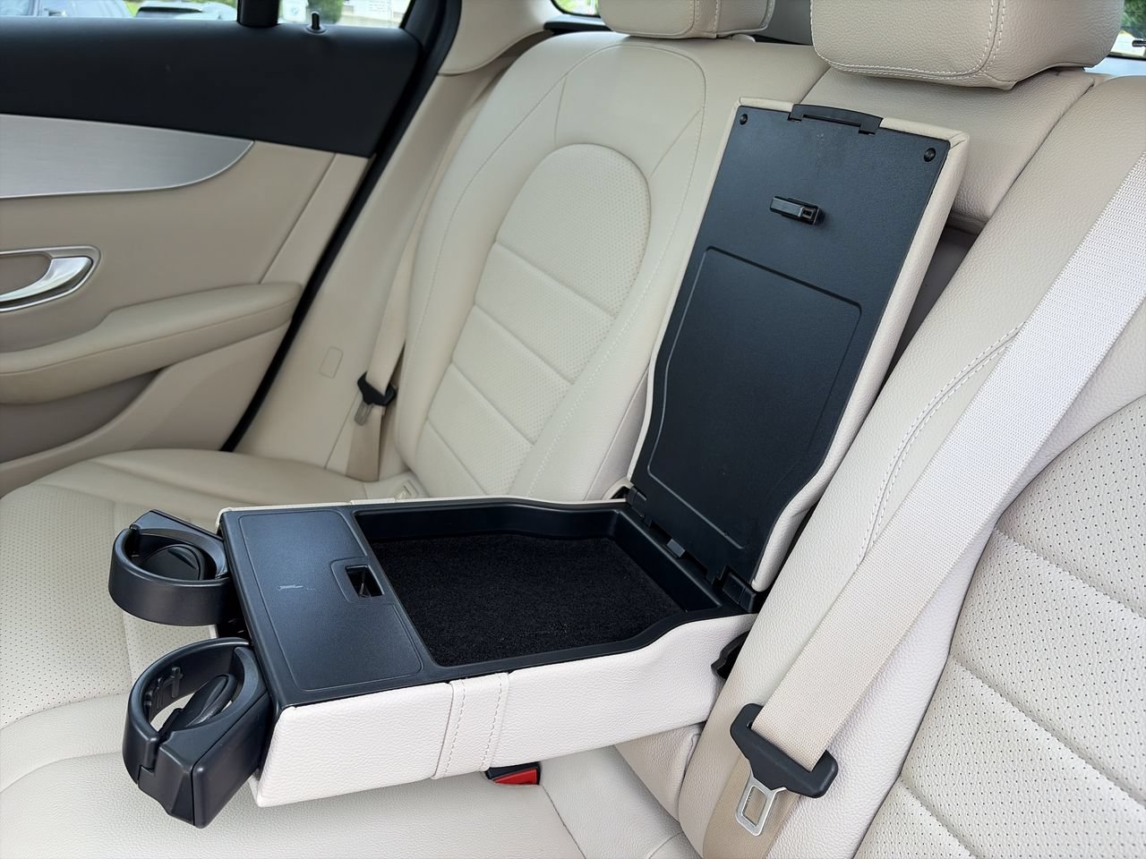 Used 2020 Mercedes-Benz GLC 300 image 33