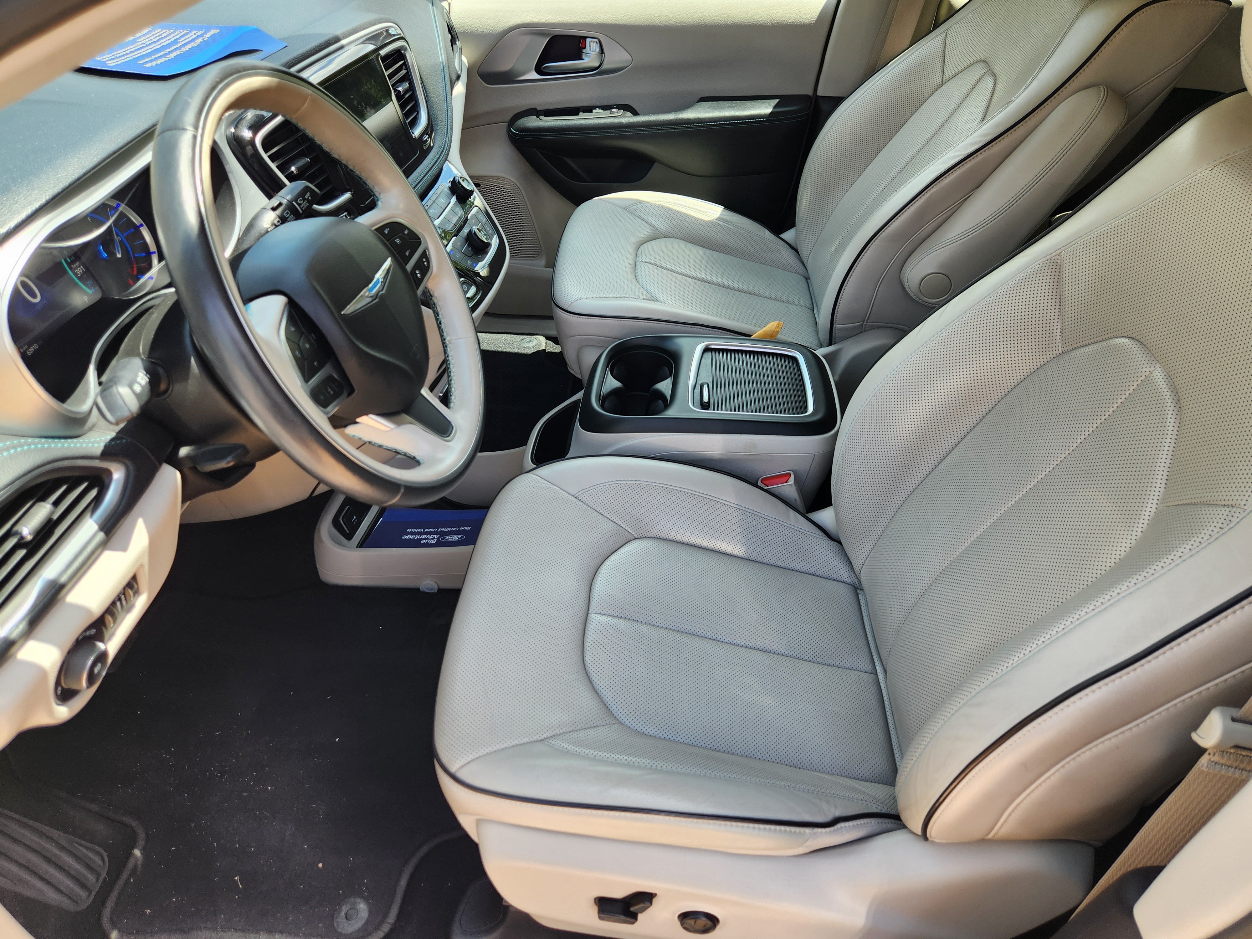 Used 2020 Chrysler Pacifica Limited w/ Advanced Safetytec Group FWD image 9