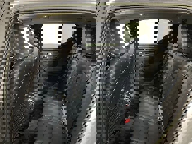 Certified 2023 Volvo XC40 B5 Plus w/ Climate Package image 33