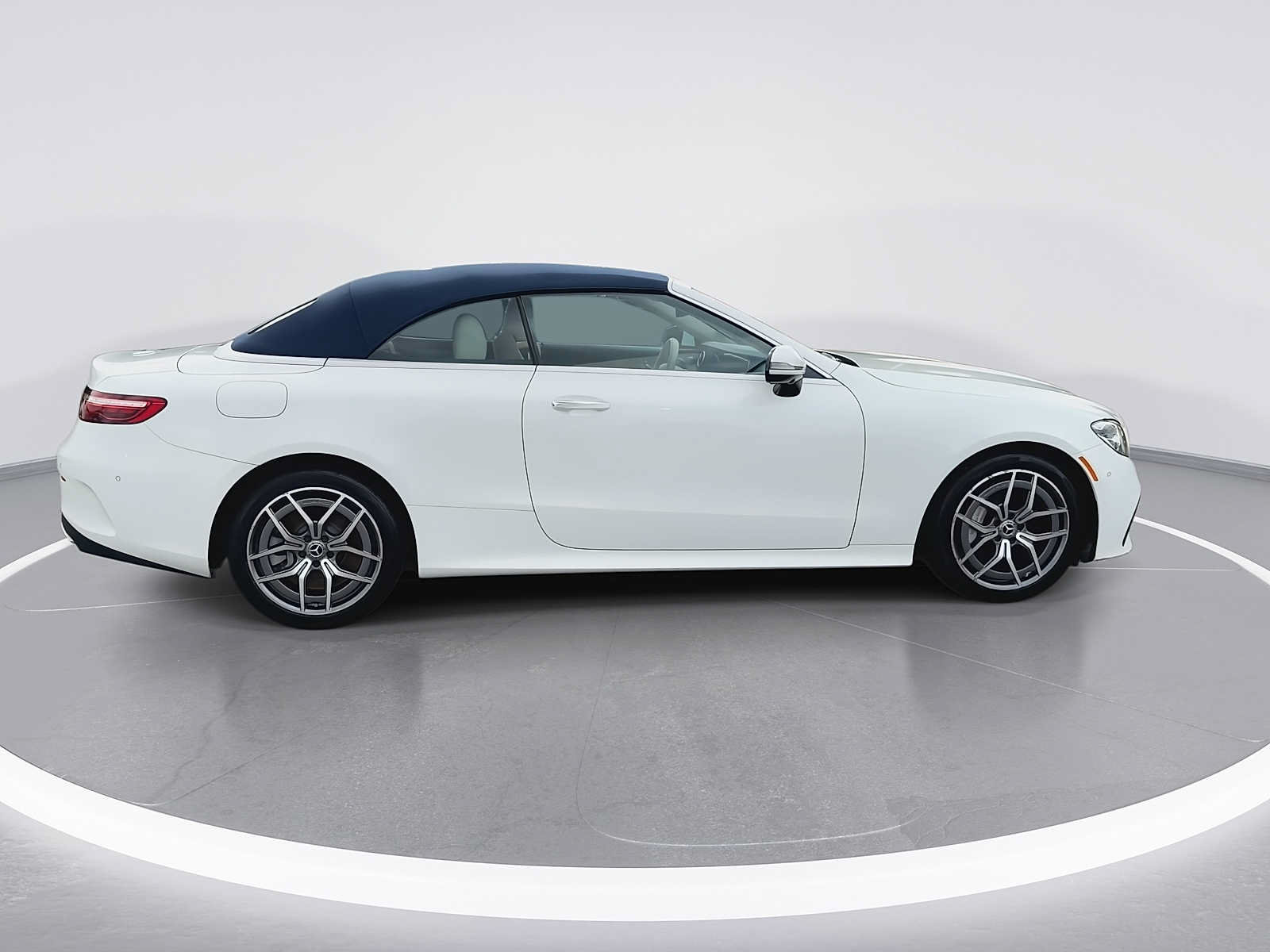 Used 2023 Mercedes-Benz E 450 4MATIC Cabriolet image 9