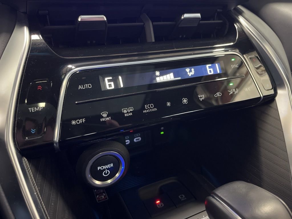 Used 2024 Toyota Venza Nightshade AWD/4WD image 15