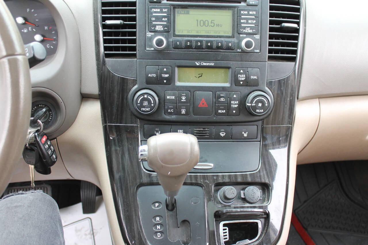 Used 2012 Kia Sedona EX w/ Luxury Pkg FWD image 32