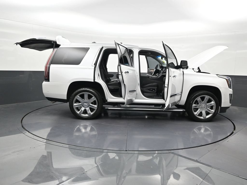 Used 2019 Cadillac Escalade Premium Luxury RWD image 33