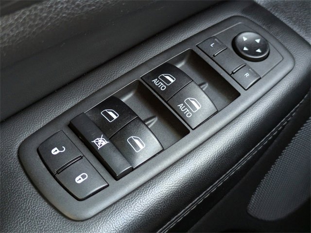 Used 2019 Jeep Grand Cherokee Laredo w/ 18" Wheel & 8.4" Radio Group image 21