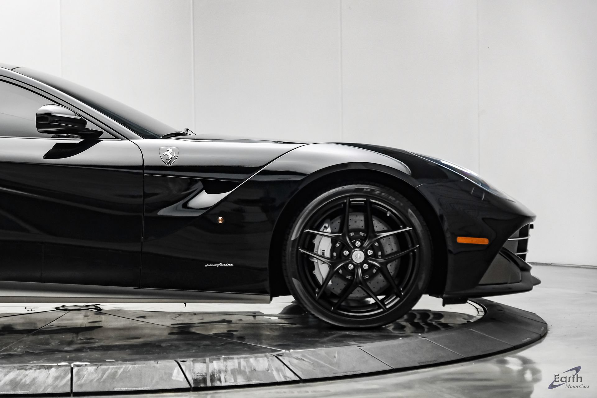 Used 2017 Ferrari F12 Berlinetta RWD image 27