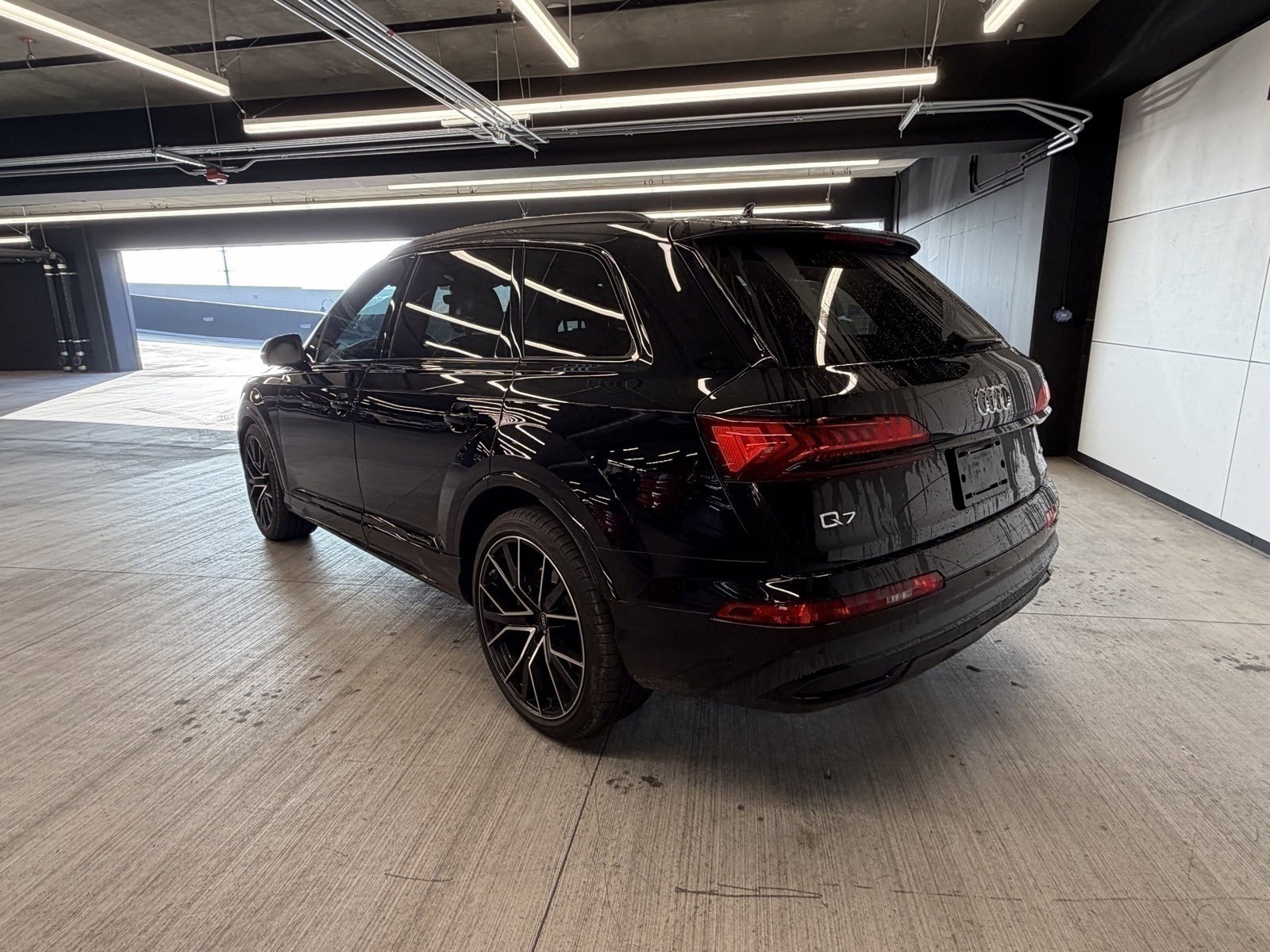 Used 2023 Audi Q7 3.0T Prestige w/ Prestige Package image 3