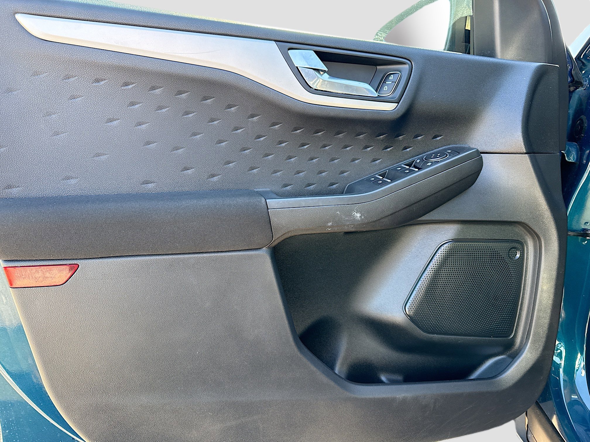 Used 2020 Ford Escape SE Sport image 21