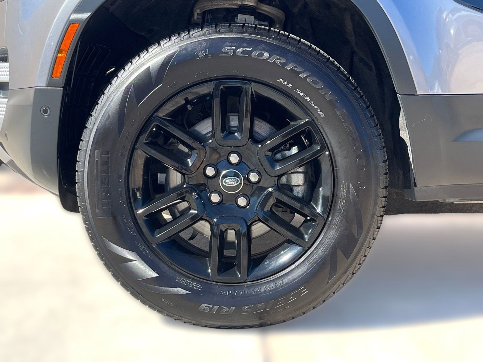 Certified 2024 Land Rover Defender 90 S image 30