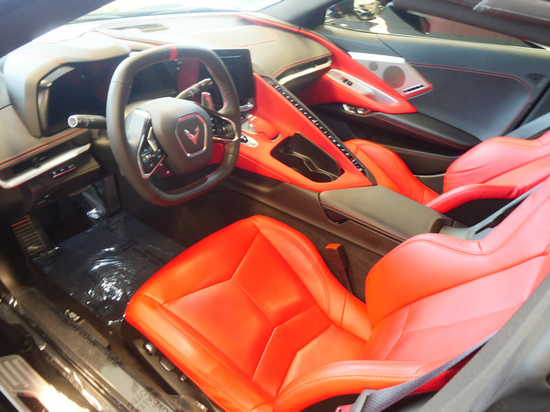 Used 2024 Chevrolet Corvette Stingray Preferred Conv w/ Chrome Exterior Badge Package RWD image 7