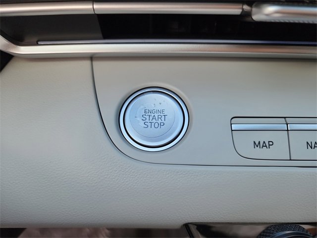 New 2025 Hyundai Elantra Limited image 26