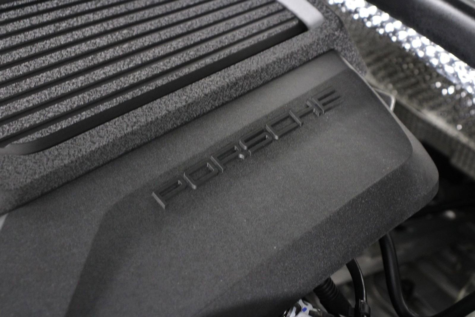 Certified 2025 Porsche Macan image 27