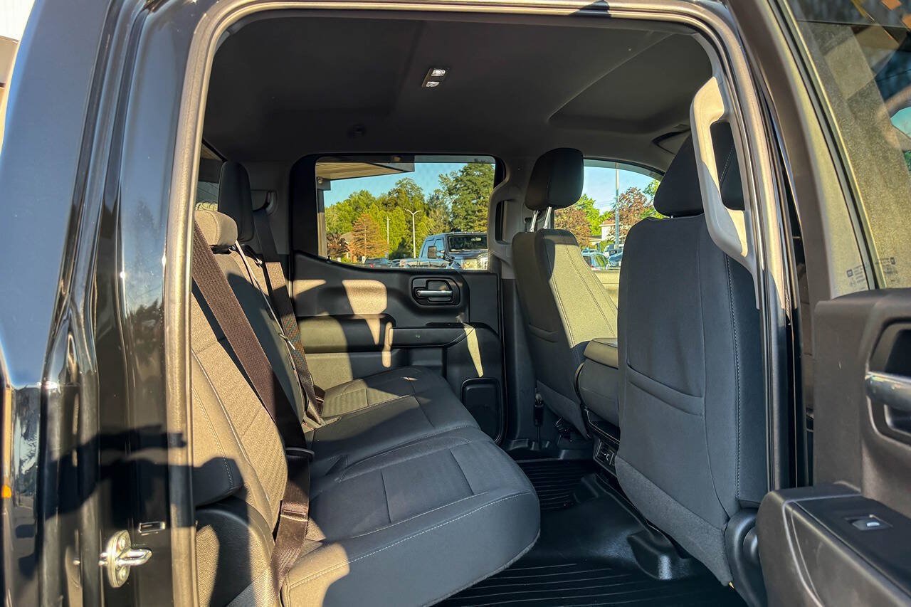 Used 2020 Chevrolet Silverado 1500 LT w/ Convenience Package AWD/4WD image 13