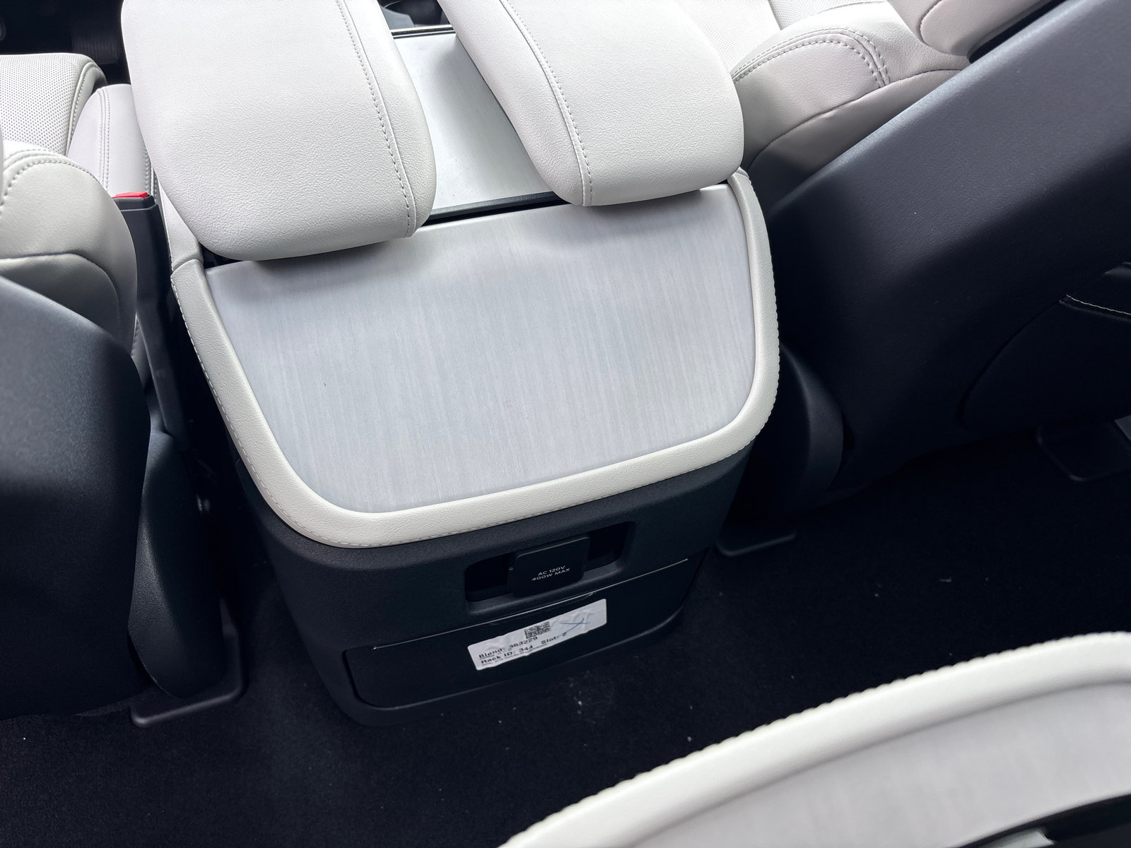 New 2026 Lincoln Navigator Reserve w/ Jet Appearance Package AWD/4WD image 32