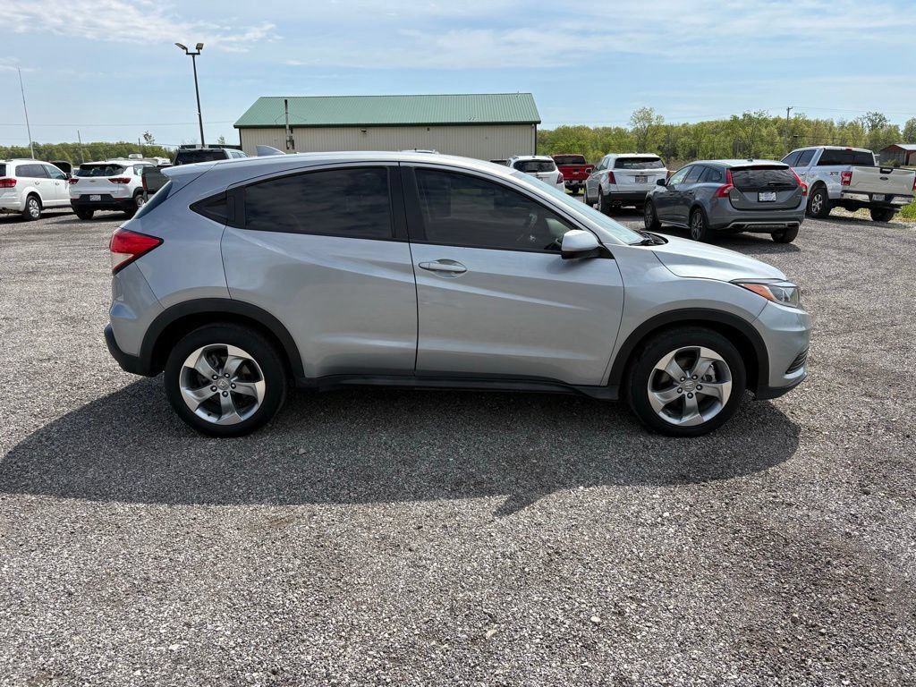 Used 2019 Honda HR-V LX image 2