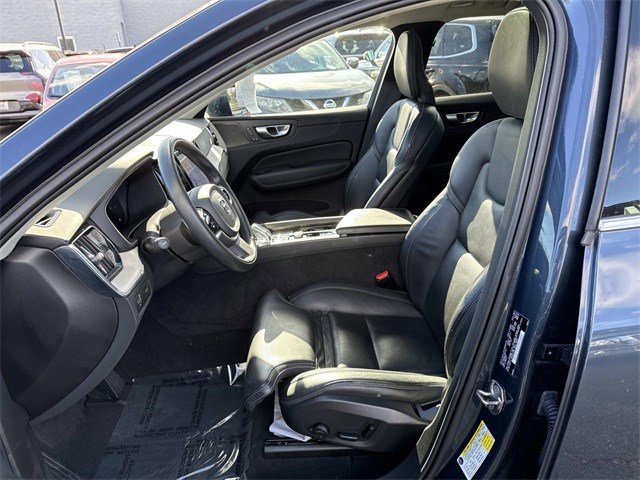 Used 2022 Volvo XC60 B6 Inscription w/ Advanced Package image 14
