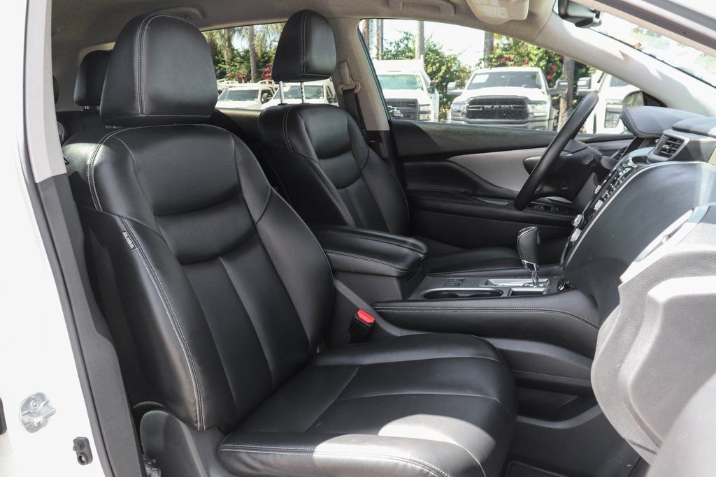Used 2023 Nissan Murano SV w/ SV Midnight Edition Package image 35