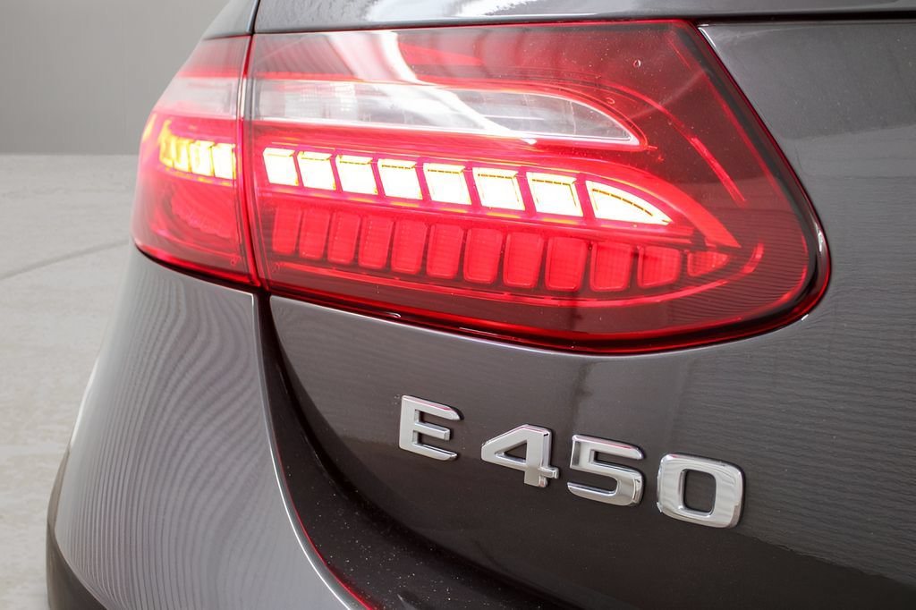 Used 2022 Mercedes-Benz E 450 Cabriolet image 25