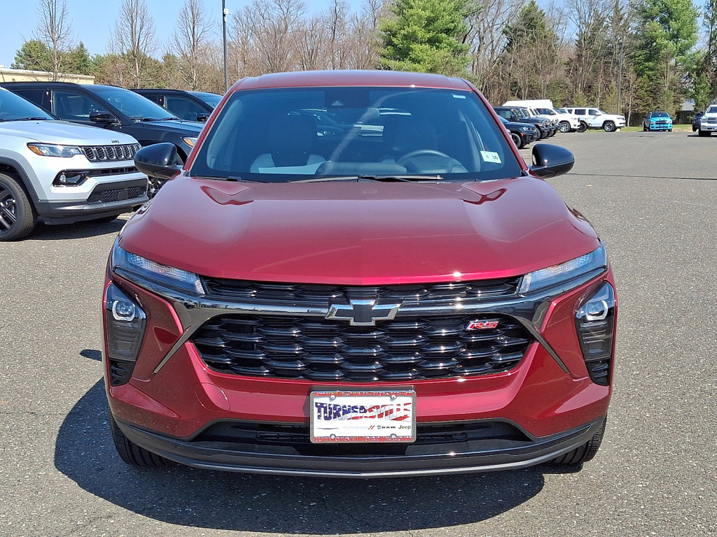 Used 2025 Chevrolet Trax RS image 8