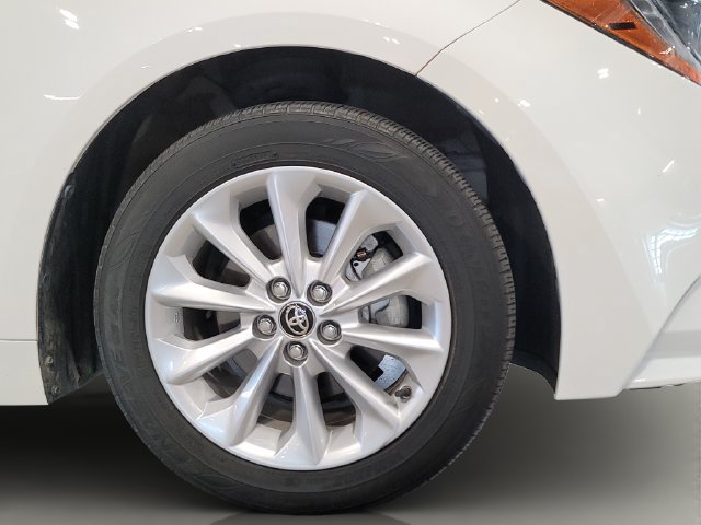 Used 2022 Toyota Corolla LE FWD image 19