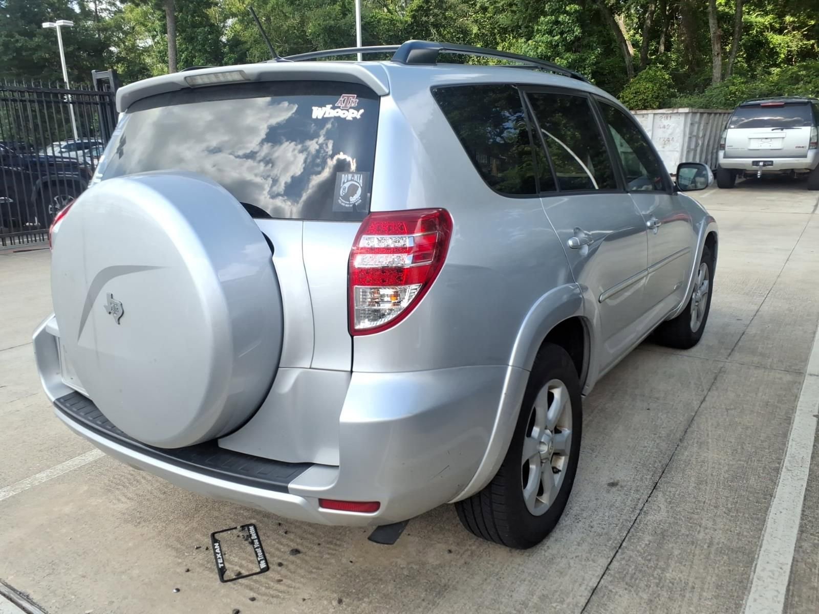 Used 2012 Toyota RAV4 Limited w/ Navigation Value Pkg FWD image 7