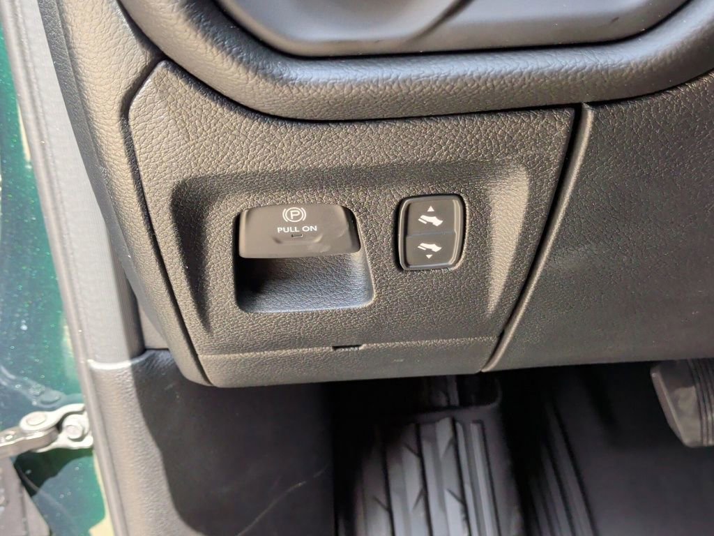 New 2026 RAM 1500 4x4 Crew Cab image 14