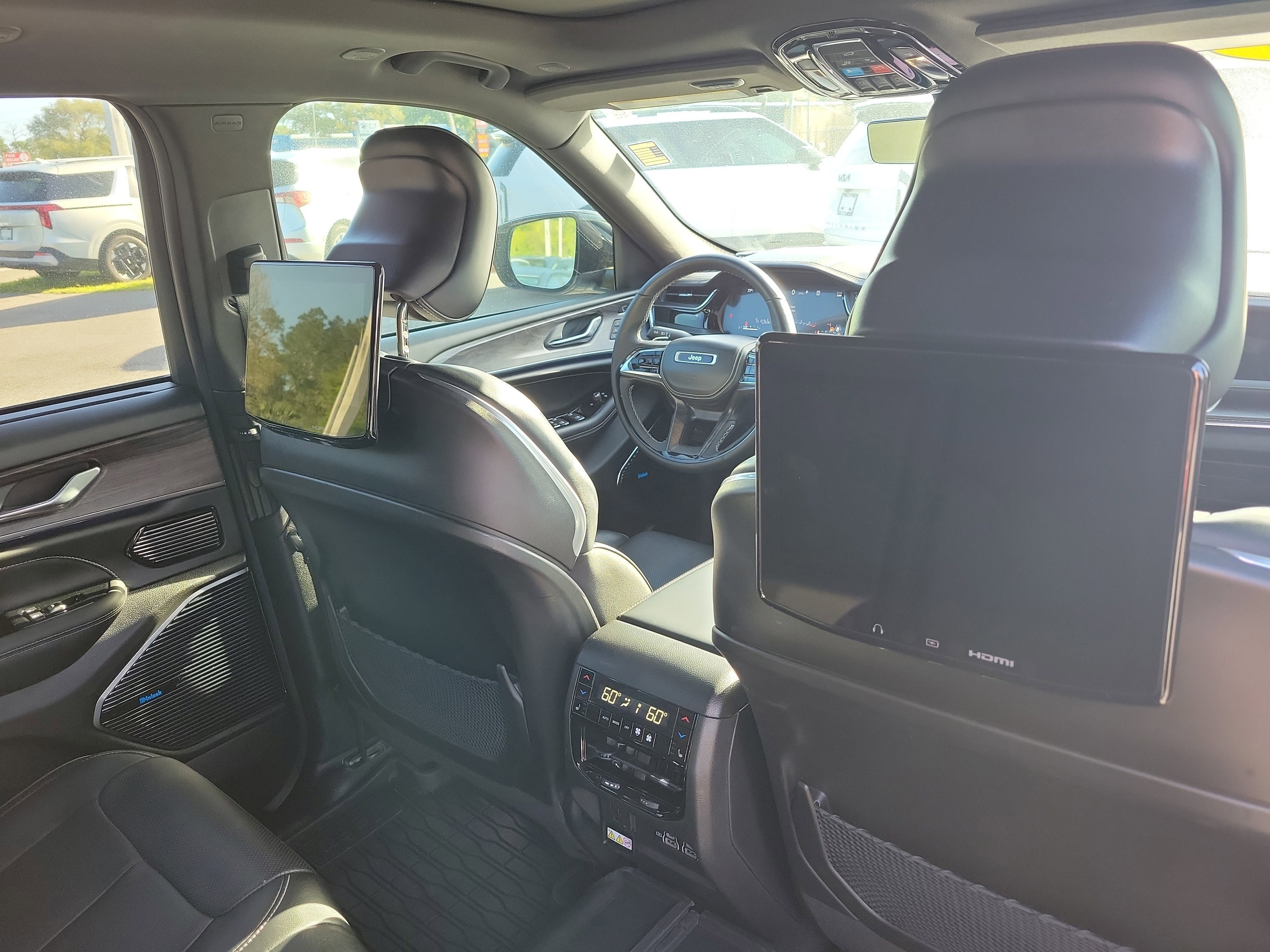 Used 2023 Jeep Grand Cherokee Overland w/ Adv Protech Group III image 14