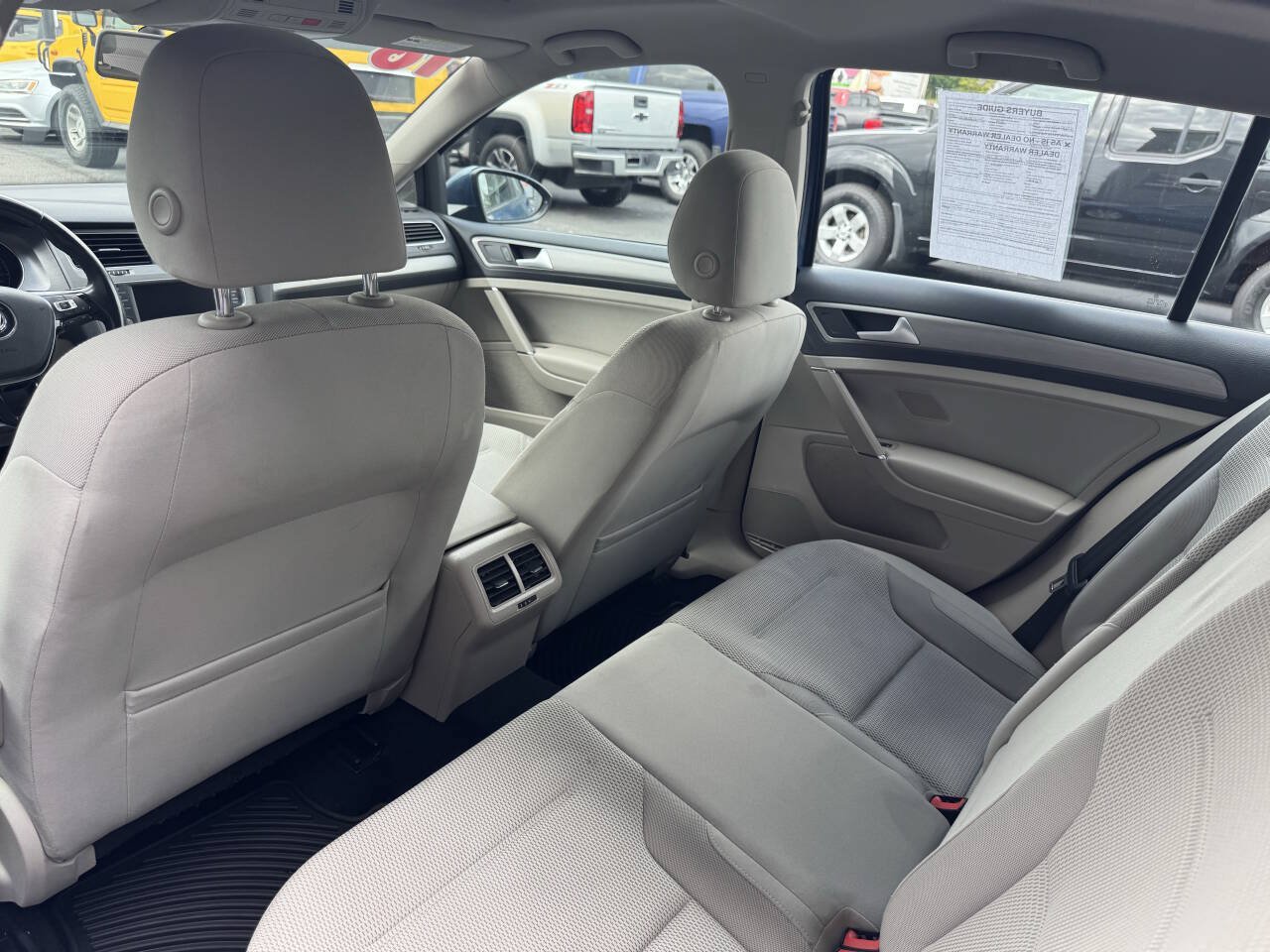 Used 2016 Volkswagen Golf S FWD image 17