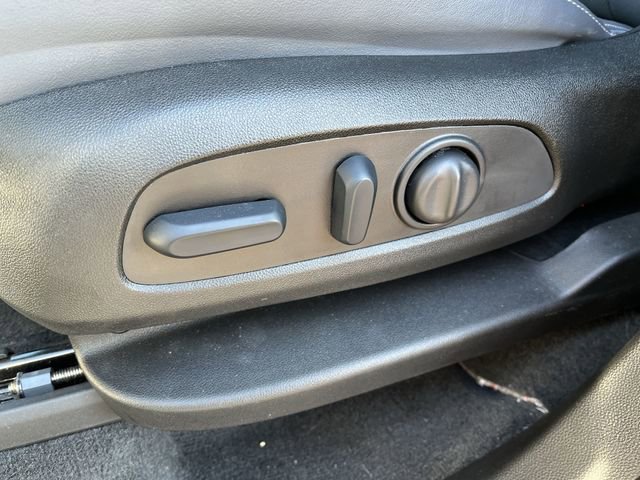 Used 2024 Buick Enclave Essence w/ Technology Package image 16