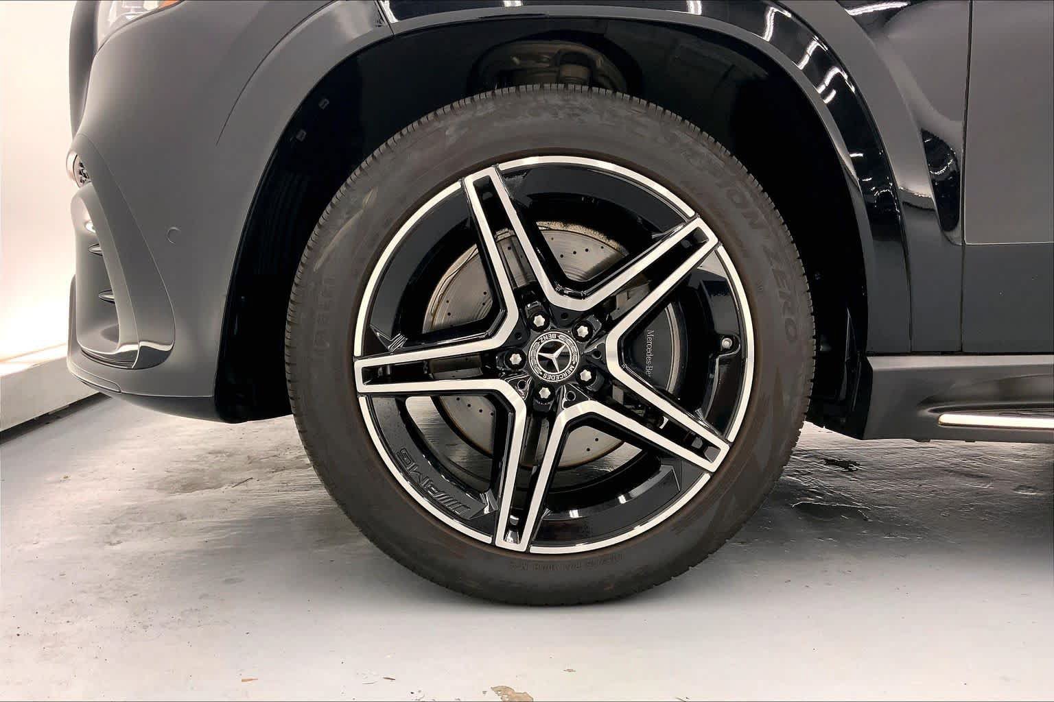 Certified 2024 Mercedes-Benz GLS 450 4MATIC image 8