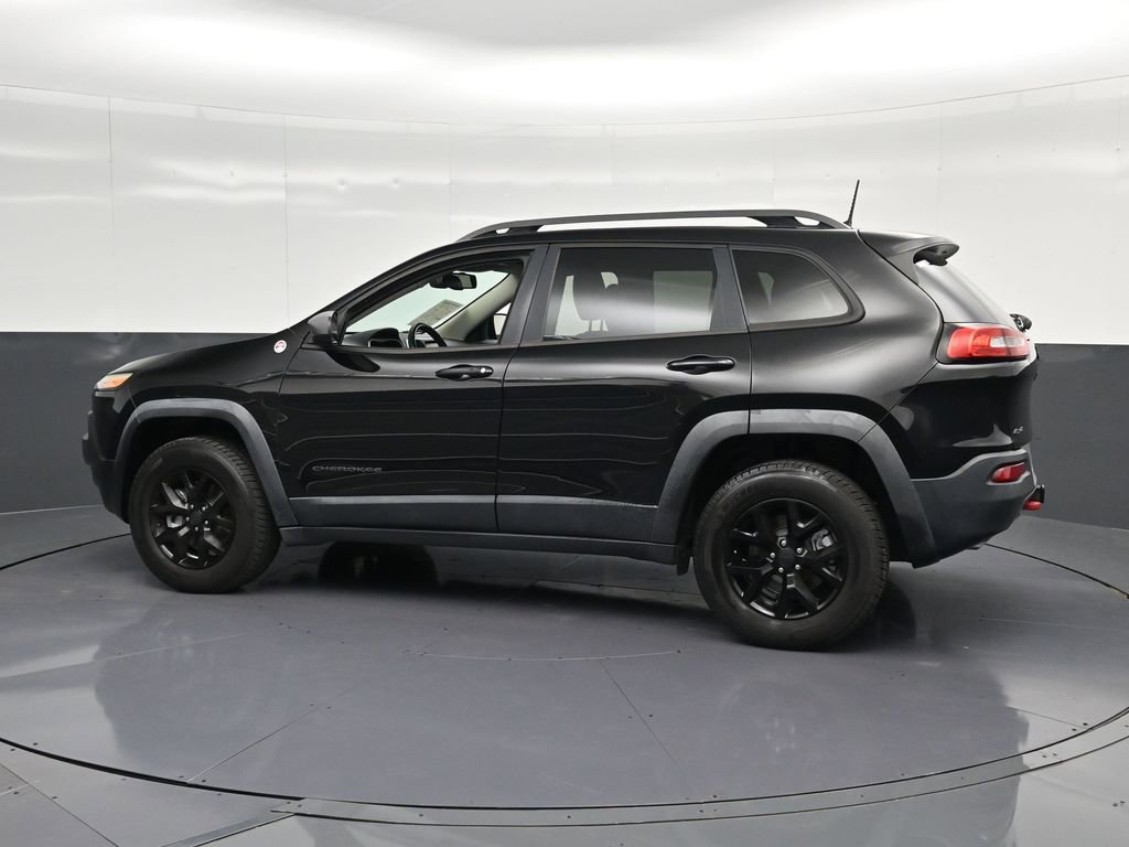 Used 2017 Jeep Cherokee Trailhawk w/ Comfort/Convenience Group AWD/4WD image 8