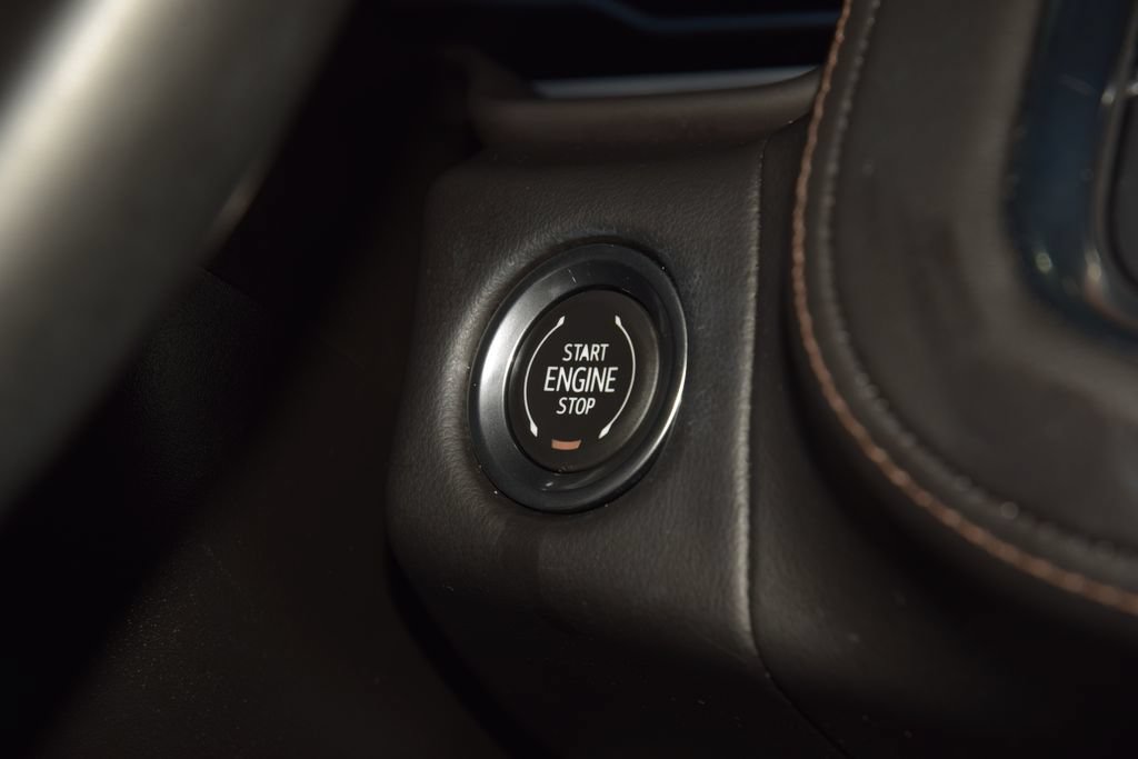 Used 2023 Chevrolet Tahoe High Country AWD/4WD image 33