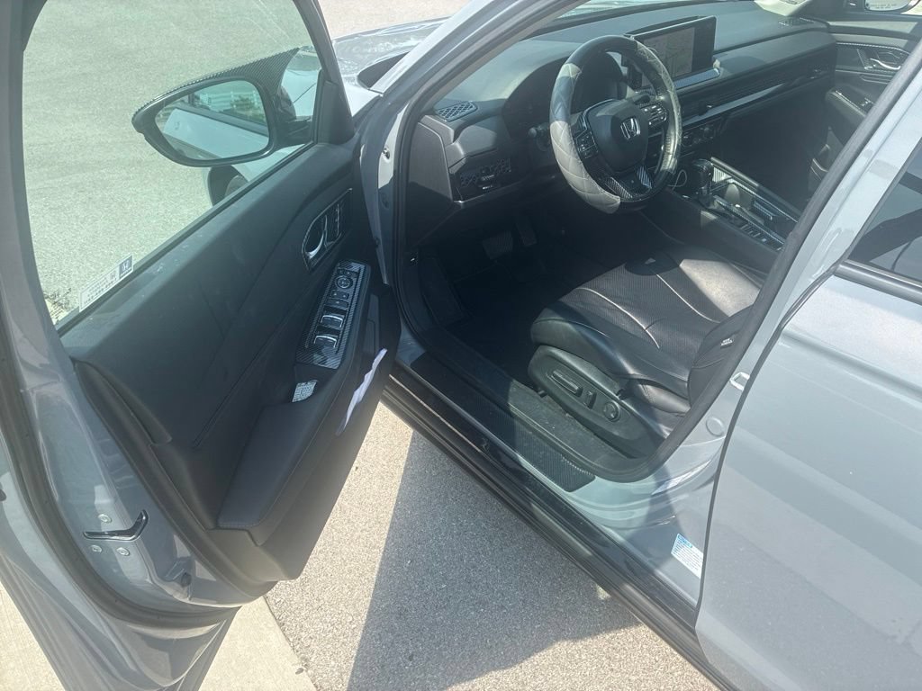Used 2025 Honda Accord Touring image 25
