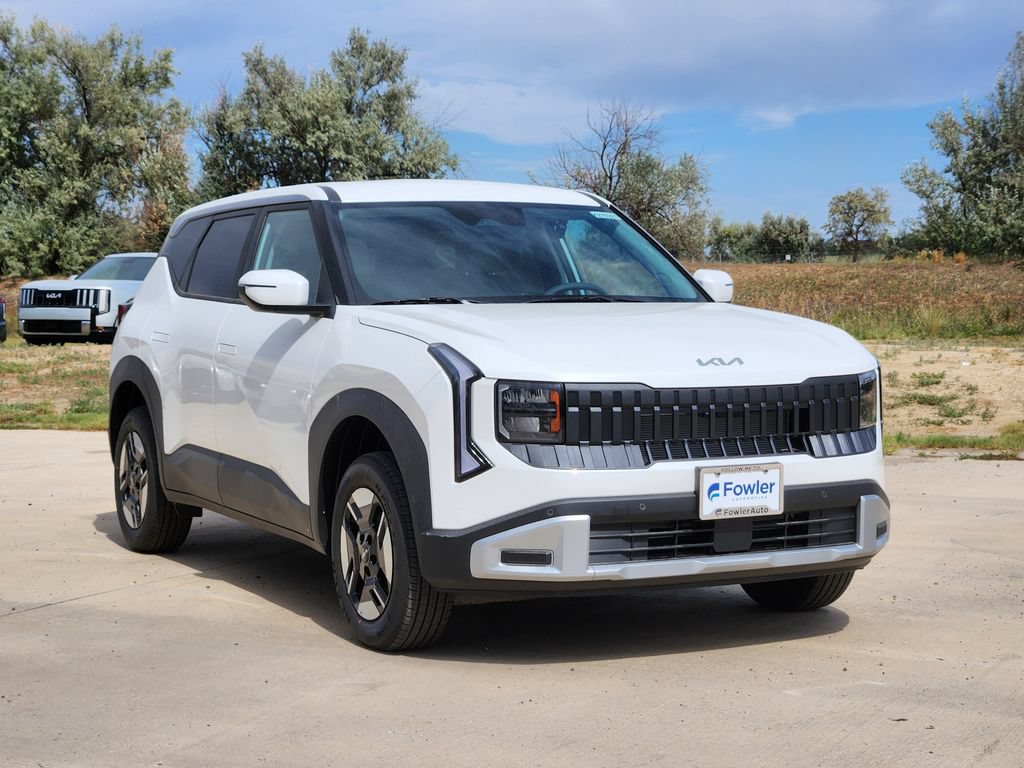 New 2027 Kia Seltos LX AWD/4WD image 3