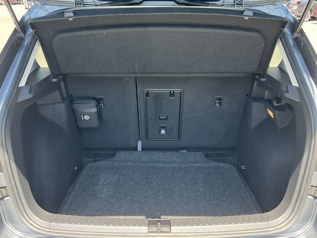 Used 2022 Volkswagen Taos SE FWD image 39
